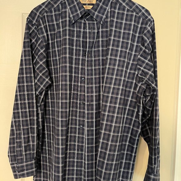 Like New Men's Roundtree & York buttondown shirt - Picture 1 of 3